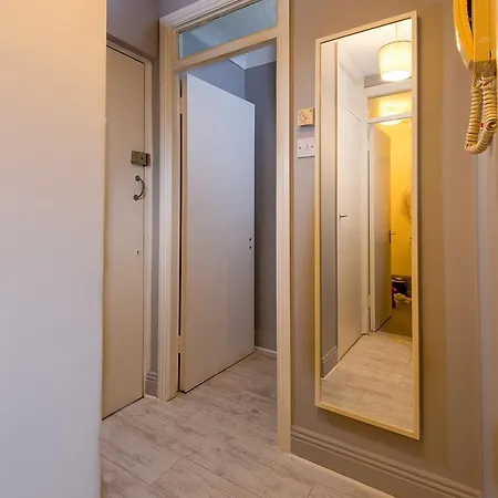 Boutique In City Centre Apartment